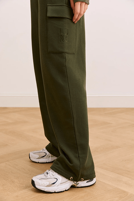 FINN COZY CARGO PANTS DEEP MOSS 2