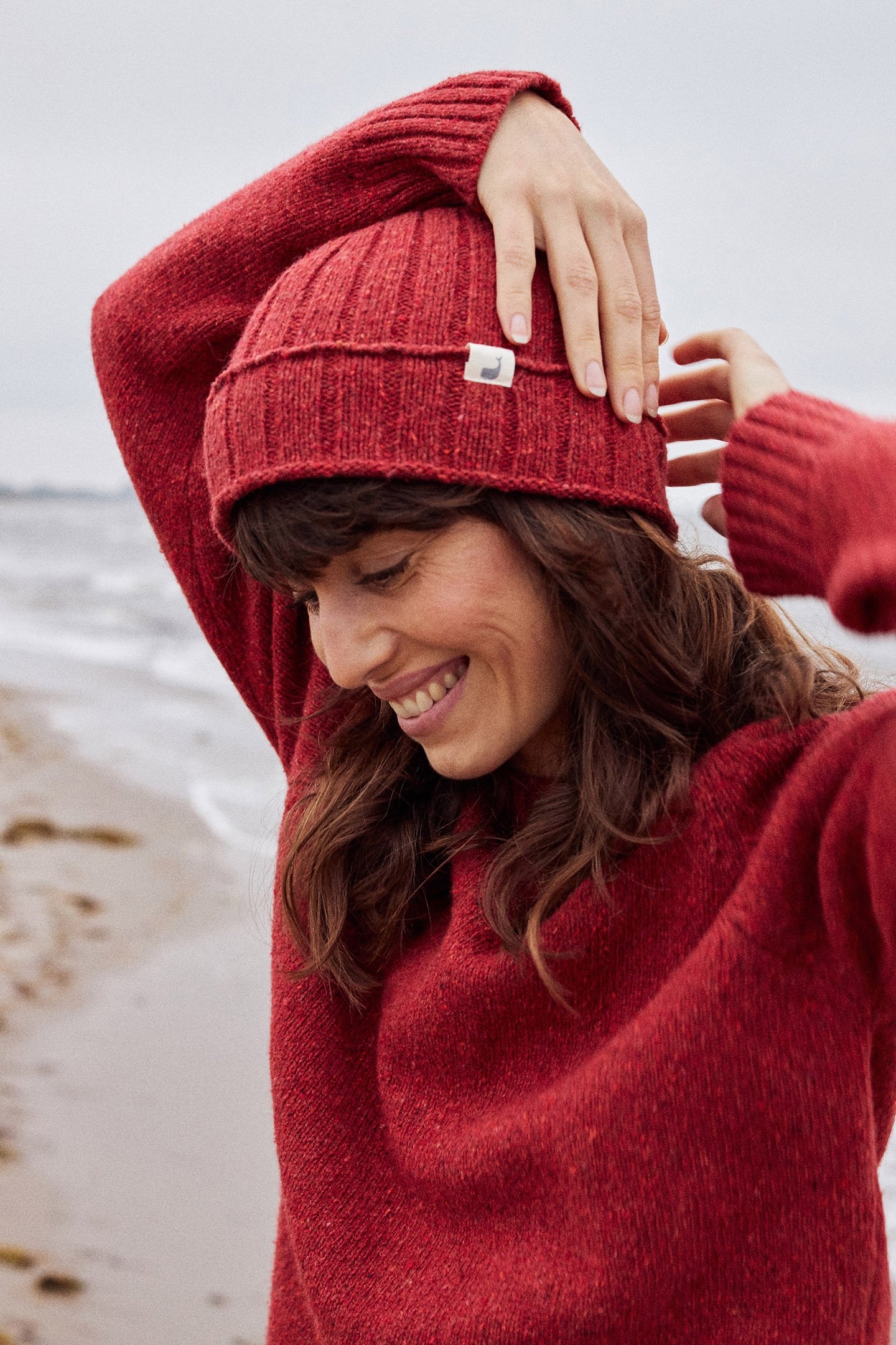 CRIBINAU BEANIE - RED 2