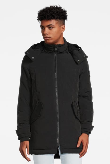 EO/ SHERPA LNG PRK CK BLACK by Calvin Klein