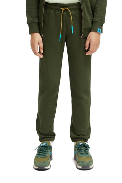 LOGO SWEATPANTS IN ORGANIC COTTON FOREST GREEN by Scotch & Soda