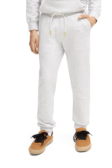 BANDANA LABEL SWEATPANTS IN ORGANIC COTTON GREY MELANGE by Scotch & Soda