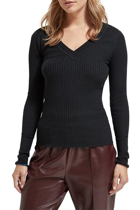 SKINNY RIB V NECK PULLOVER BLACK by Scotch & Soda