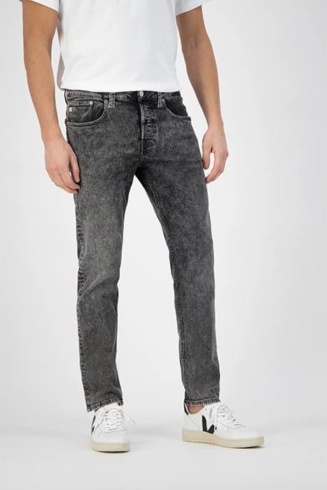 SLIMMER RICK HEAVY BLACK STONE by Mud Jeans