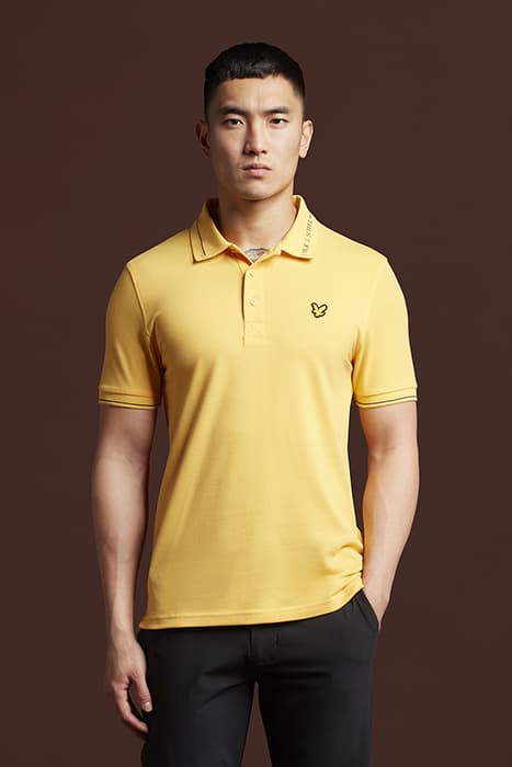 BRANDED COLLAR POLO SHIRT SUNBEAM by Lyle & Scott