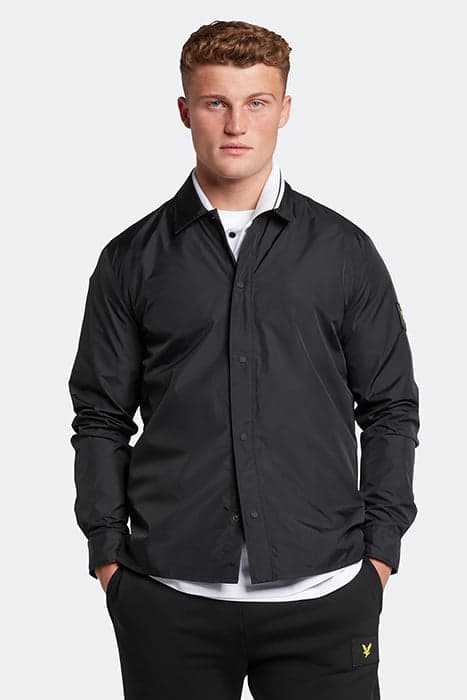 RECYCLED NYLON OVERSHIRT Z865 JET BLACK by Lyle & Scott