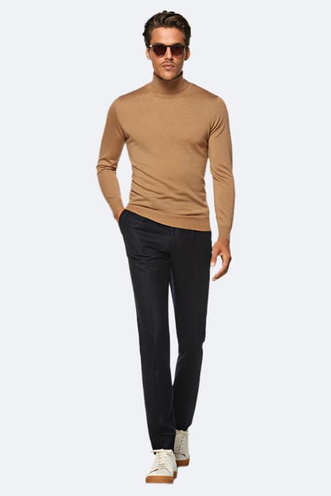 LIGHT BROWN TURTLENECK by Suitsupply