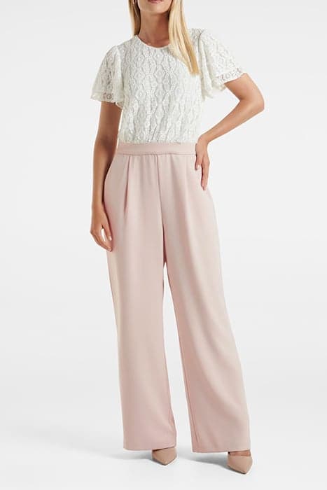 LAYLA FLUTTER SLEEVE JUMPSUIT PORCELAIN by Forever New