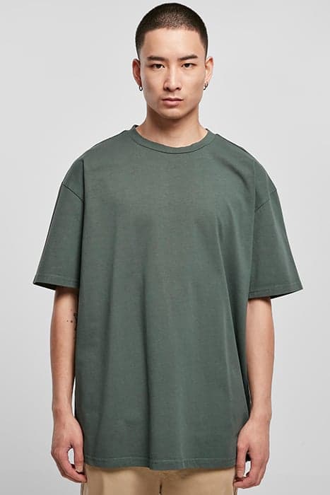 HEAVY OVERSIZED GARMENT DYE TEE BOTTLEGREEN by Urban Classics