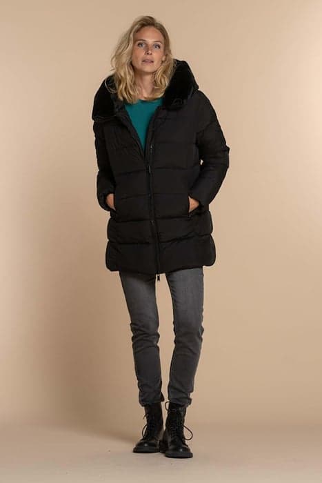 JACKET FAKE FUR HOOD ECO-AWARE BLACK by Geisha