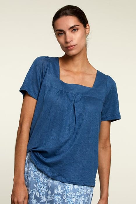 BLUE SQUARE NECK T-SHIRT by River Woods