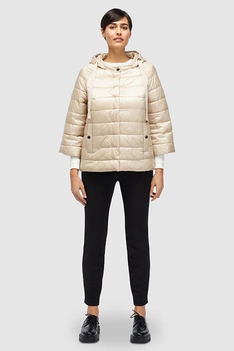 CAPE-STYLE LIGHTWEIGHT DOWN JACKET BEIGE by Oltre