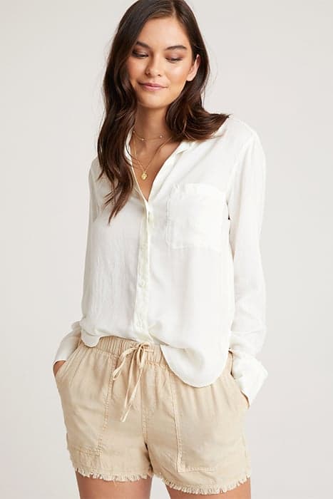 FRAYED POCKET SHORT SOFT KHAKI by Bella Dahl