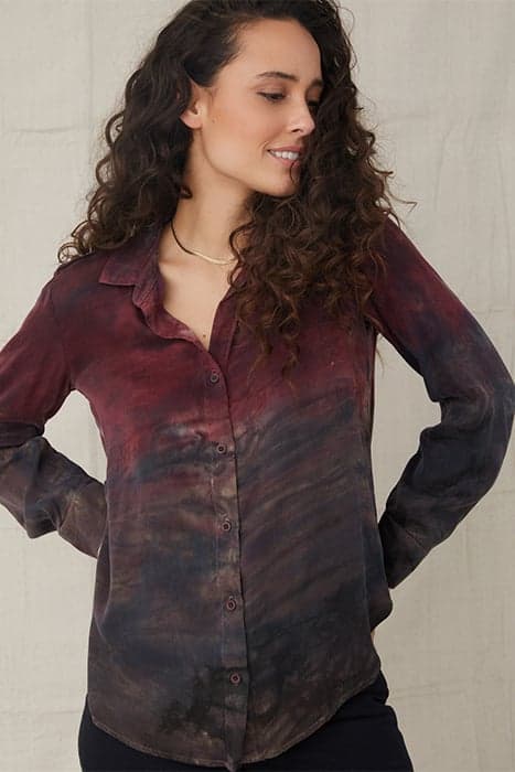 FLOWY BUTTON DOWN WILDBERRY HORIZON DYE by Bella Dahl