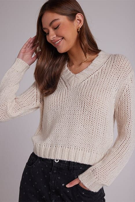 V-NECK CHUNKY SWEATER ALABASTER by Bella Dahl