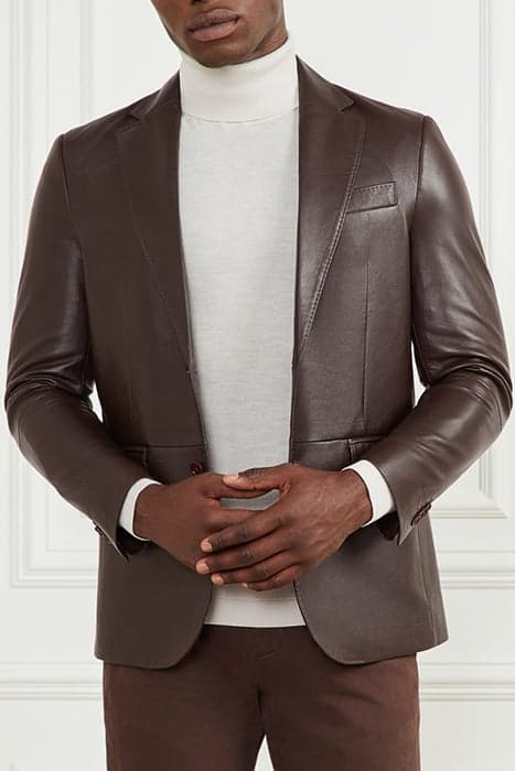 STEVE 2B NOTCH BLAZER REG FIT CHOCOLATE BROWNIE by Marciano by Guess