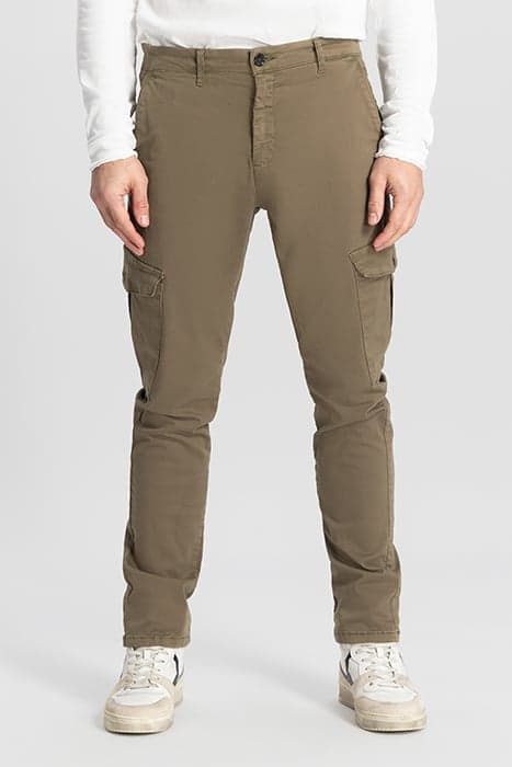 DS_MARLON CARGO PANTS ARMY GREEN by Dstrezzed