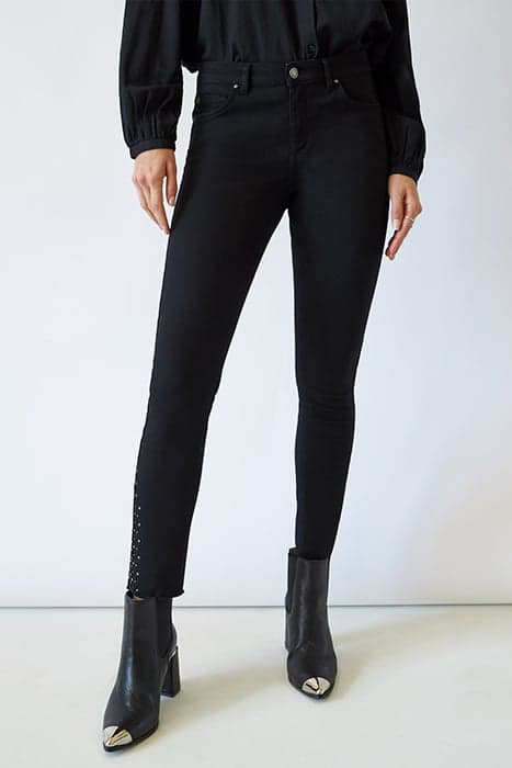 INTENSE BLACK STUDDED SCULPT UP SLIM JEANS by IKKS