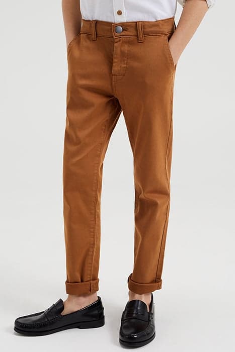 CHINO CINNAMON BROWN by WE Fashion