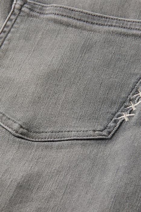 ESSENTIALS HAUT SKINNY JEANS — BACK TO MY ROOTS BACK TO MY R 3