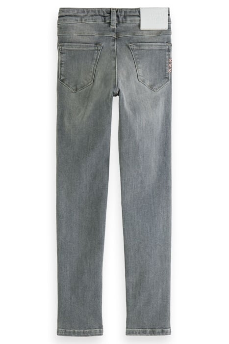 SEASONAL ESSENTIALS CHARMANTE SKINNY JEANS — SHORELINE 1