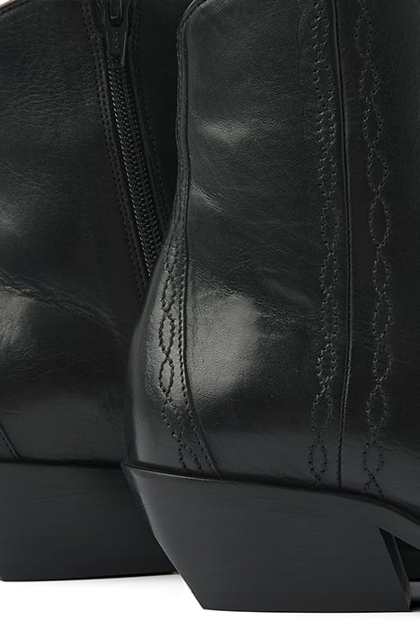 SIENNA CARSON ZWART 7