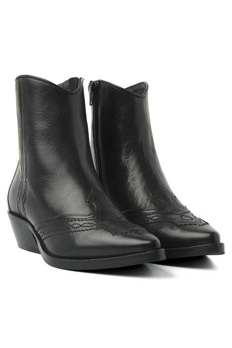 SIENNA CARSON ZWART 4