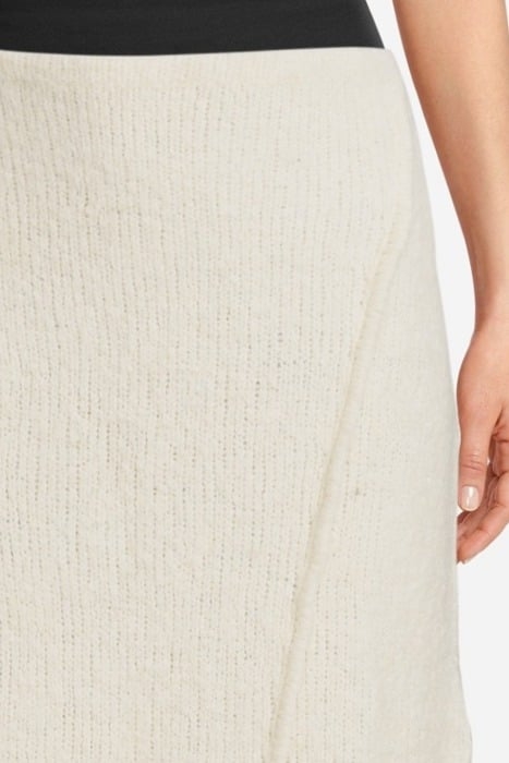 ABRIL SKIRT WHITE CHAL 4