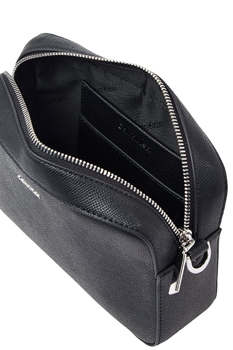 CK MUST SMALL CAMERA PVH BLACK 4