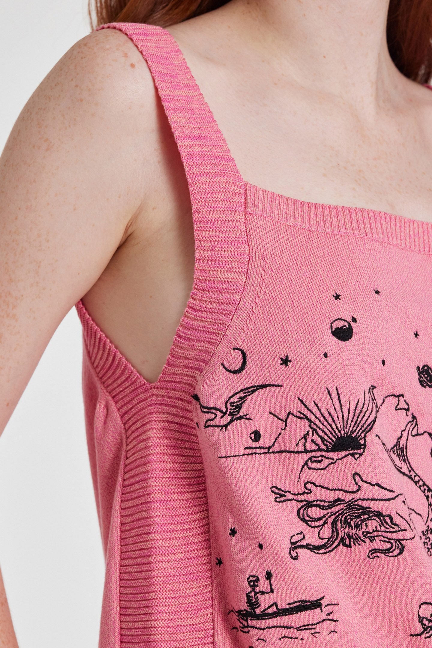 WOMENS KNITTED VEST PINK 6