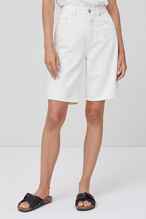 WOMEN STRAIGHT LEG SHORTS CREME 1