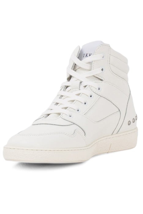 WHITE LEATHER TRAINERS WITH STUD DETAILS 2