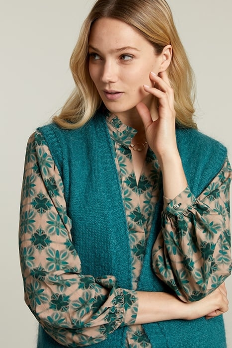 GREEN SLEEVELESS CARDIGAN 4