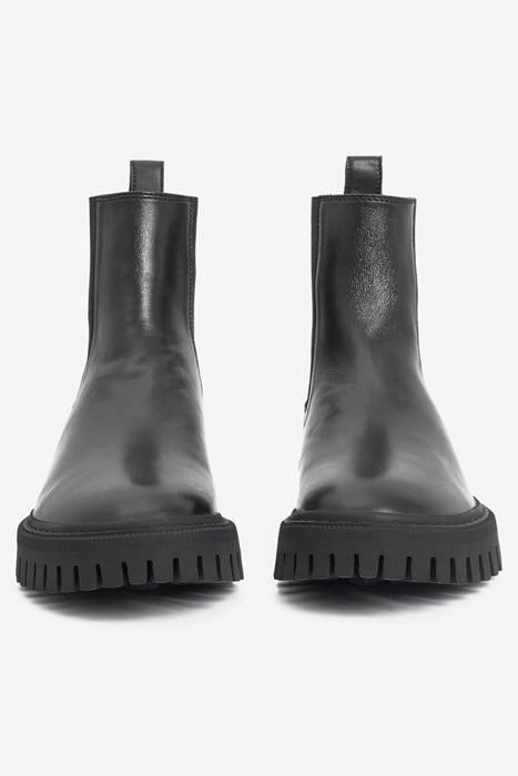 KOSMIC ITEM IN CHELSEA BLACK 3