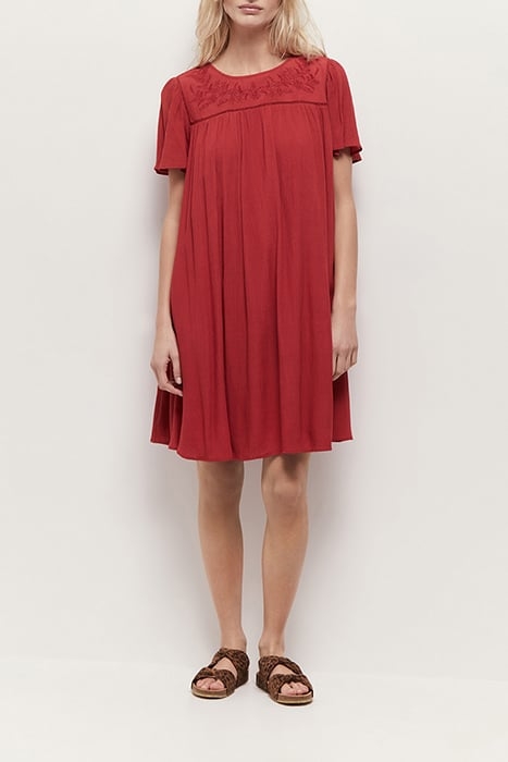 REVIA - CREPE CHILIPEPPER DRESS WITH TONE-ON-TONE EMBROIDERY 2